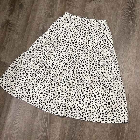 NWT Merokeety skirt (size M) - Picture 4 of 9